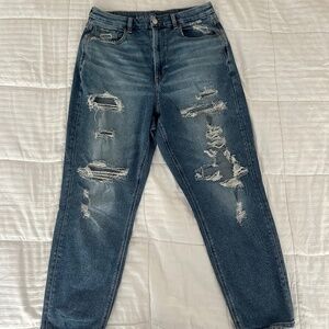AE Distressed Curvy Mom Jean